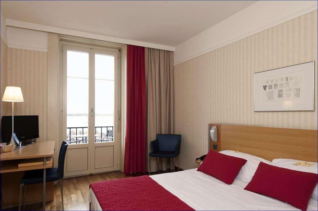Hotel Alpes & Lac Neuchatel Phòng bức ảnh