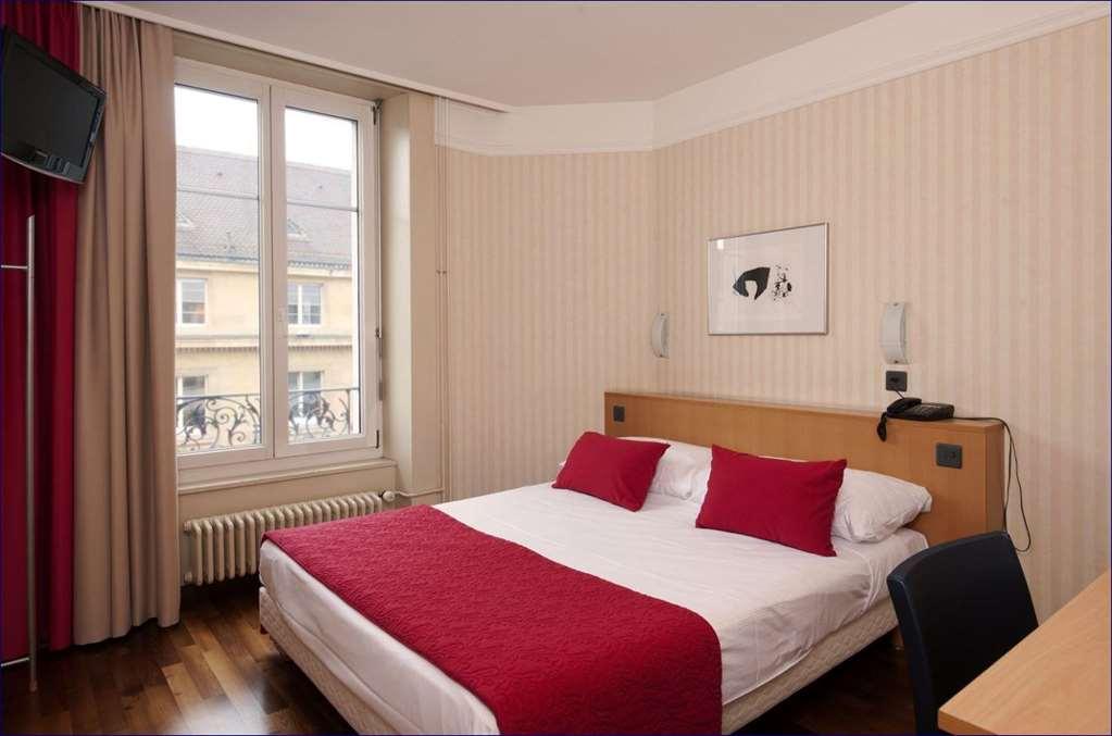 Hotel Alpes & Lac Neuchatel Phòng bức ảnh